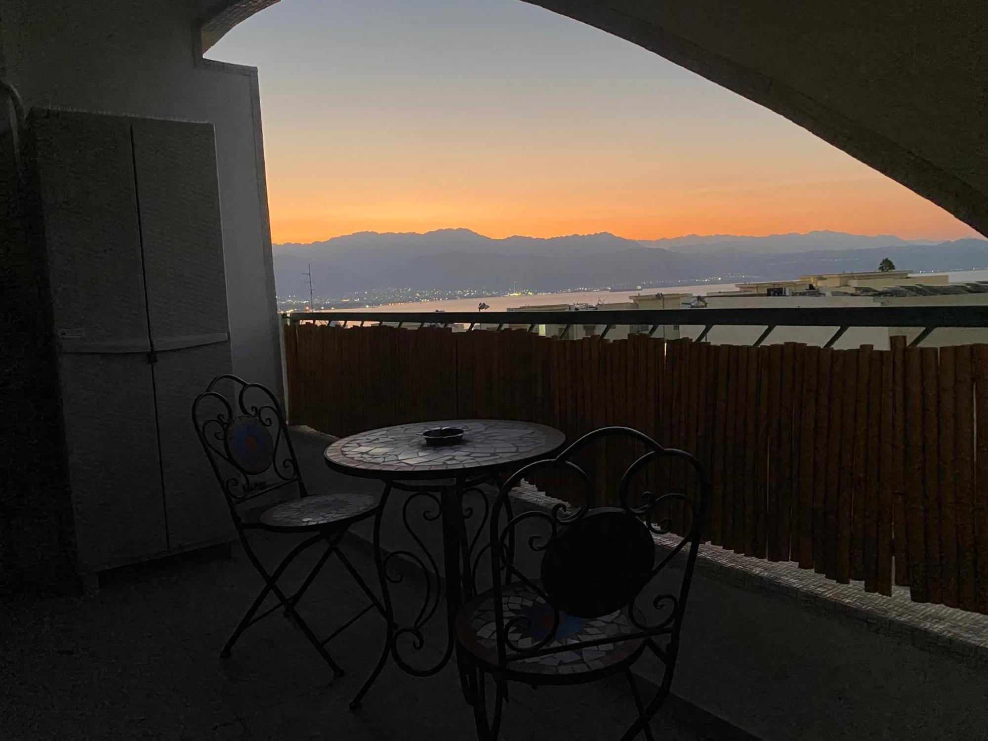 Apartamento Seaside House & Free Parking Eilat Exterior foto