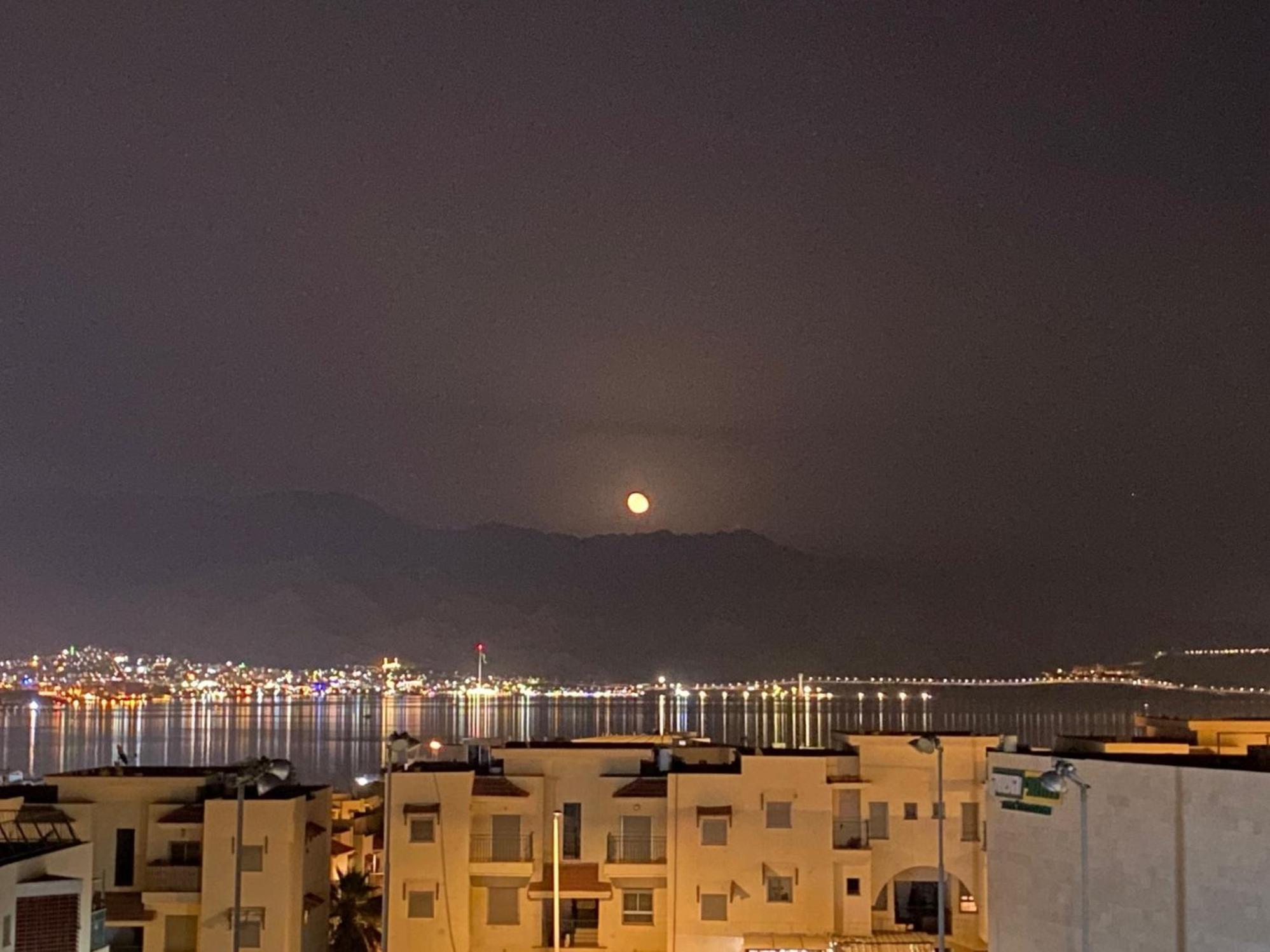 Apartamento Seaside House & Free Parking Eilat Exterior foto